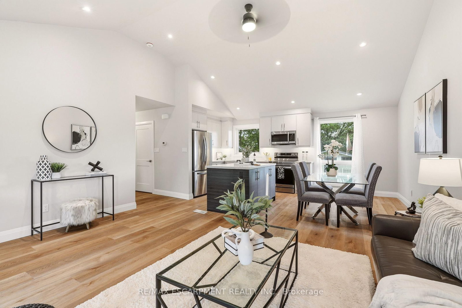 99 Byron Avenue • Hamilton, ON photo 8