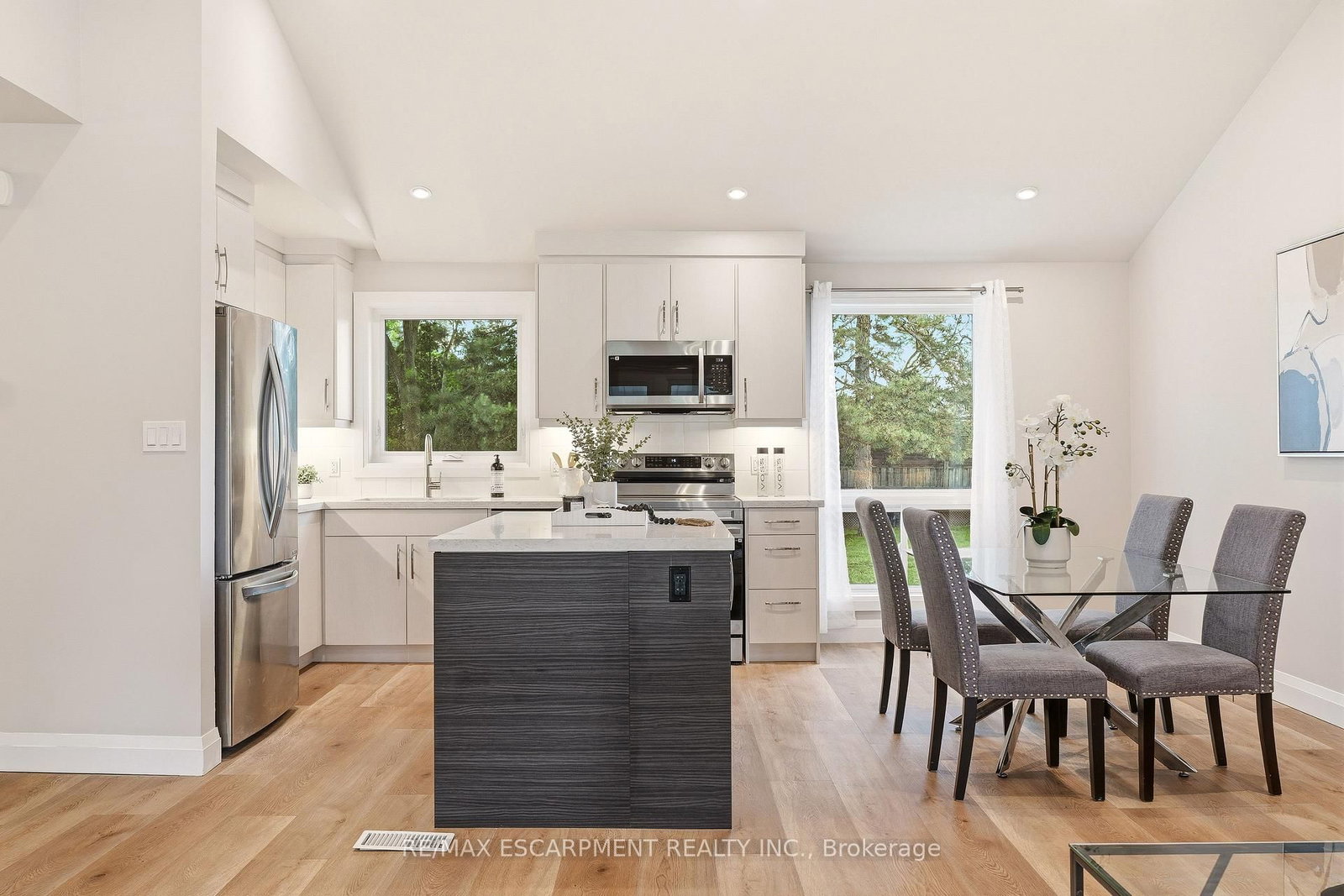 99 Byron Avenue • Hamilton, ON photo 9