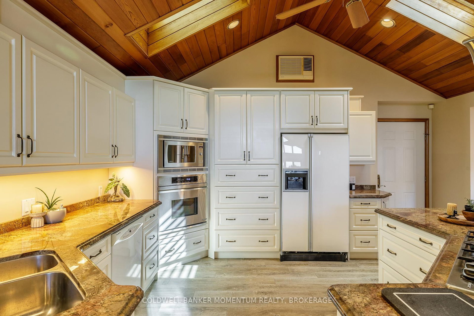 18 Pancake Lane • Pelham, ON photo 13
