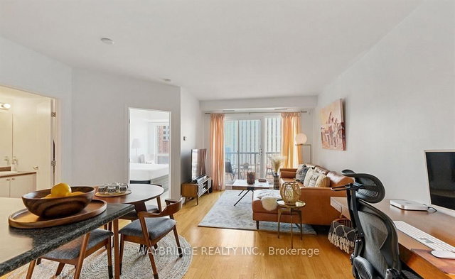 906 - 200 Rideau Street
