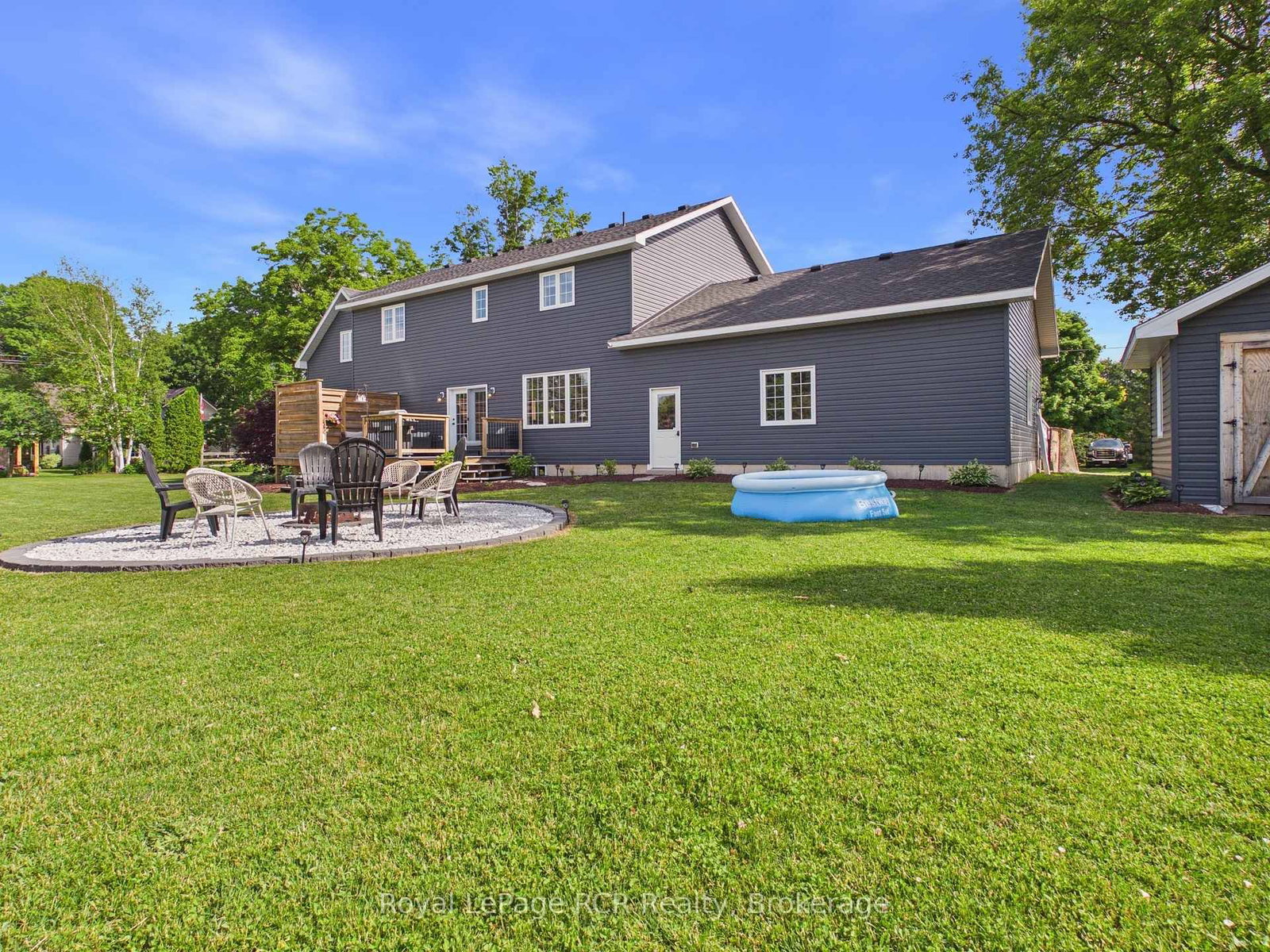 482 Wolsley Street • Huron-Kinloss, ON photo 5