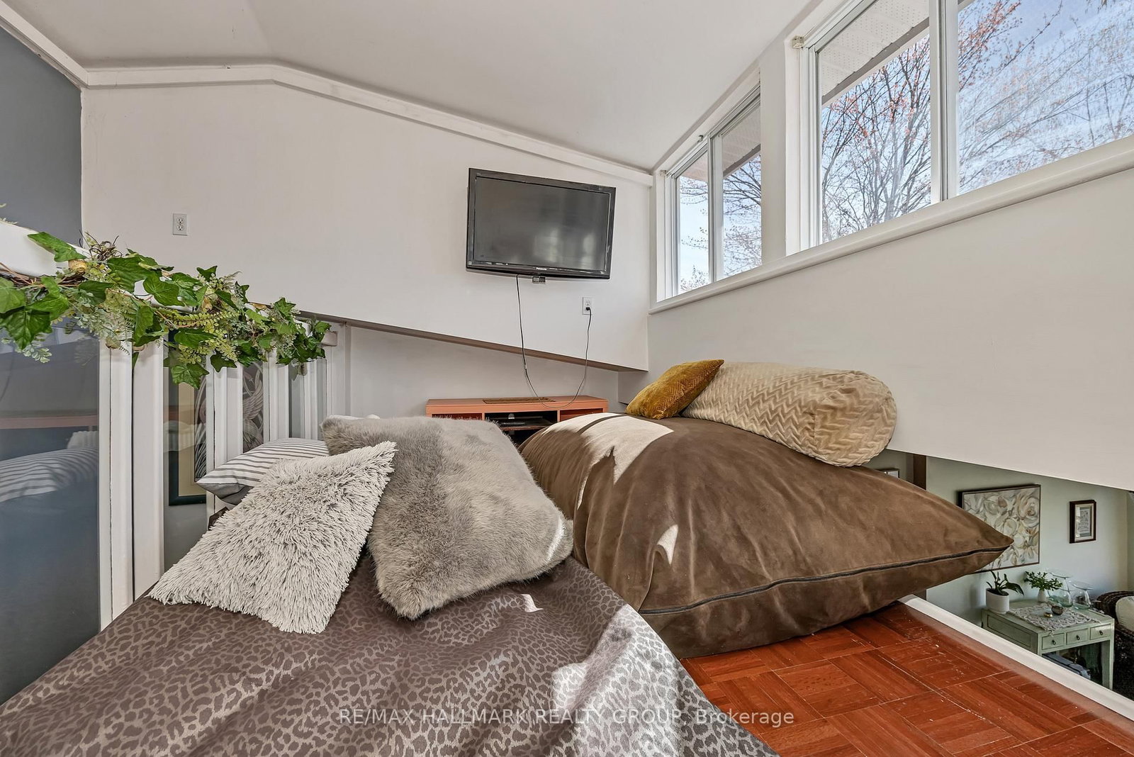 35 Benlea Drive • Ottawa, ON photo 15