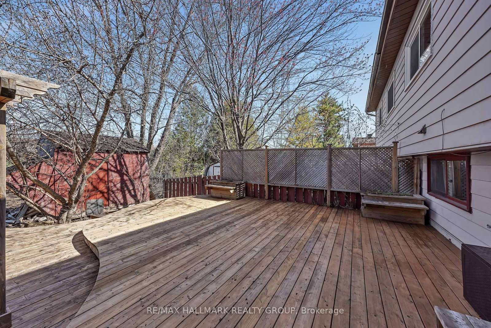 35 Benlea Drive • Ottawa, ON photo 39
