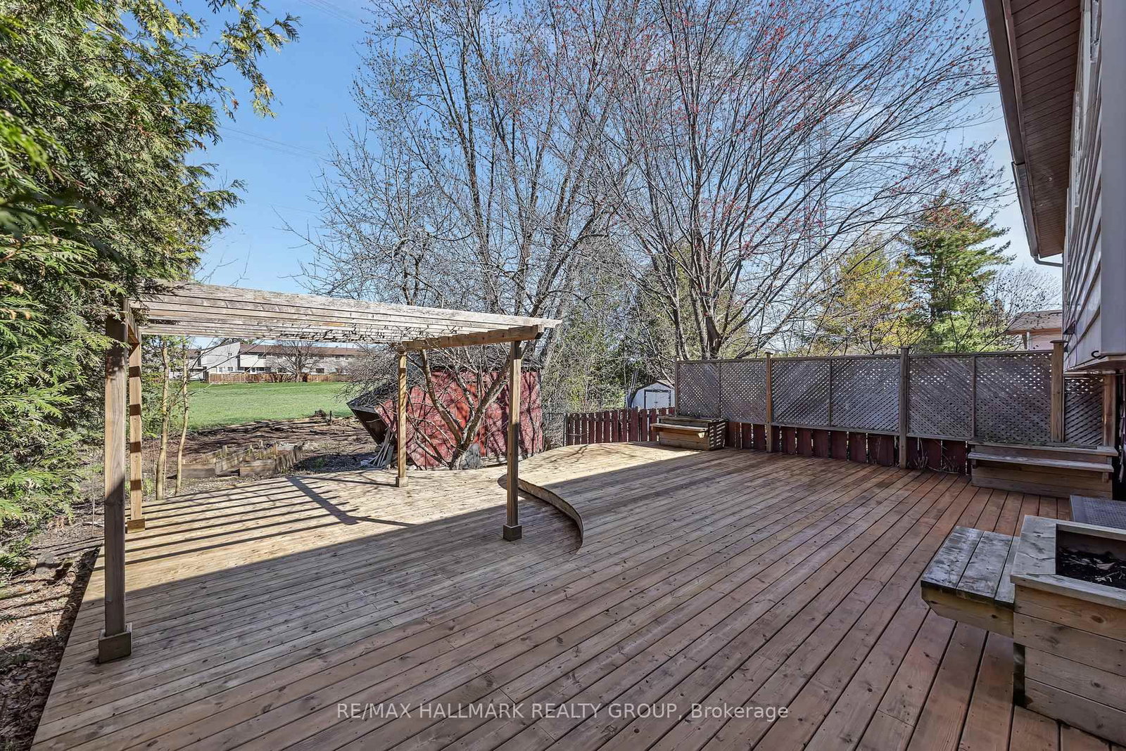 35 Benlea Drive • Ottawa, ON photo 40
