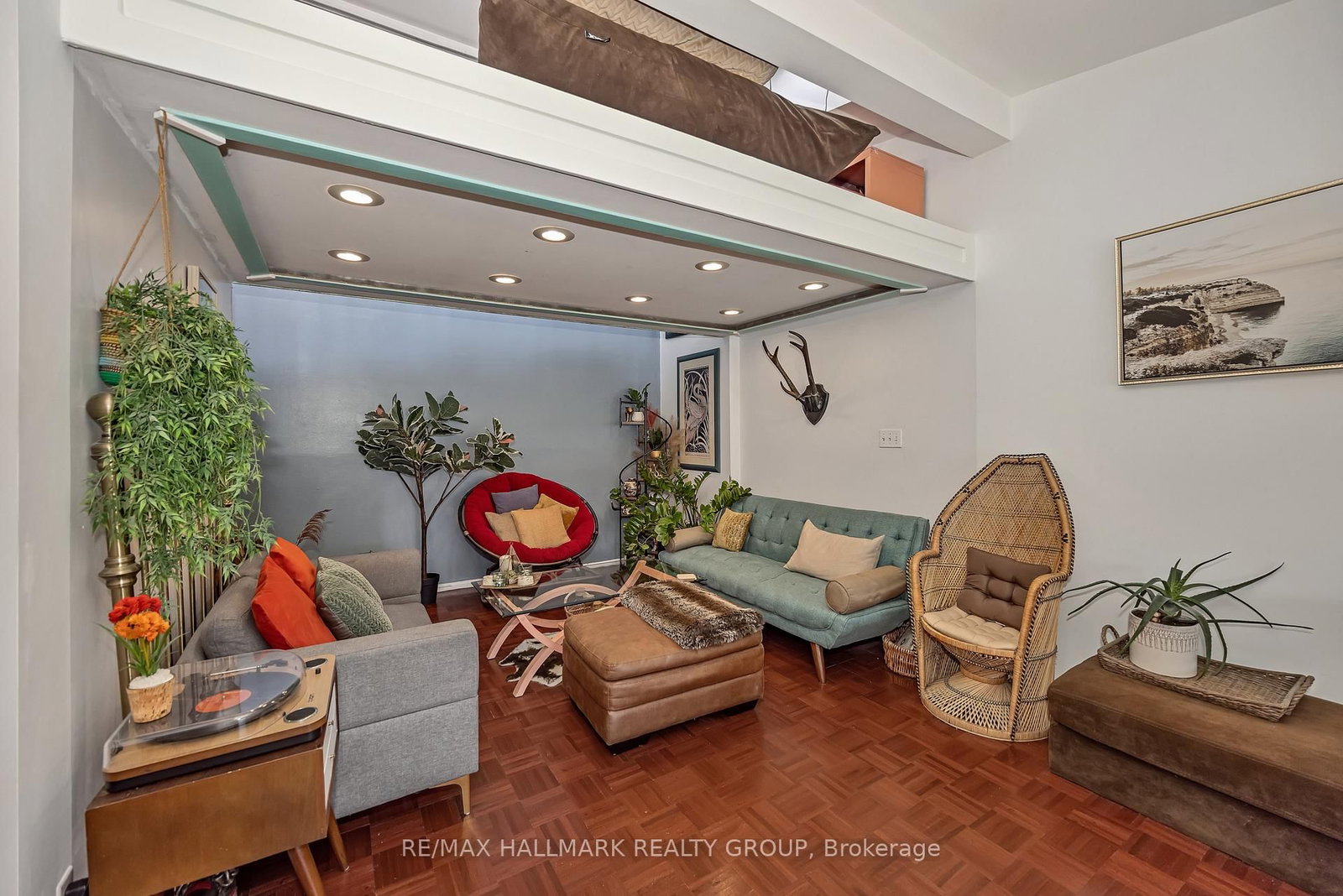 35 Benlea Drive • Ottawa, ON photo 5