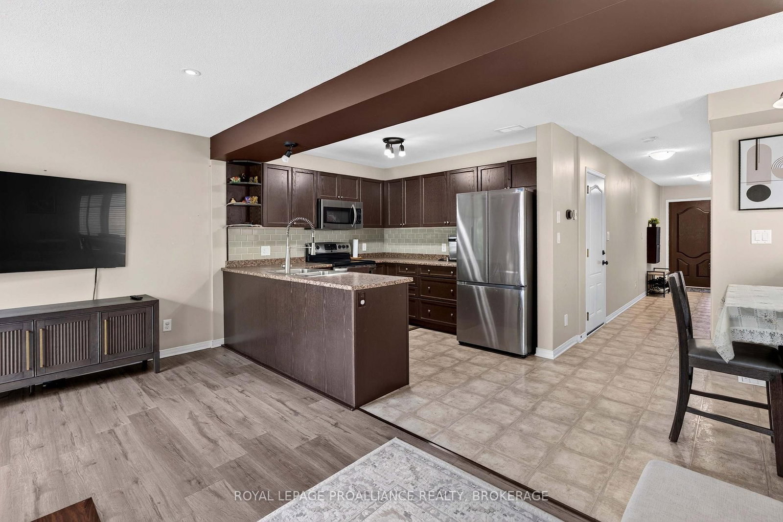 1571 Crimson Crescent • Kingston, ON photo 8