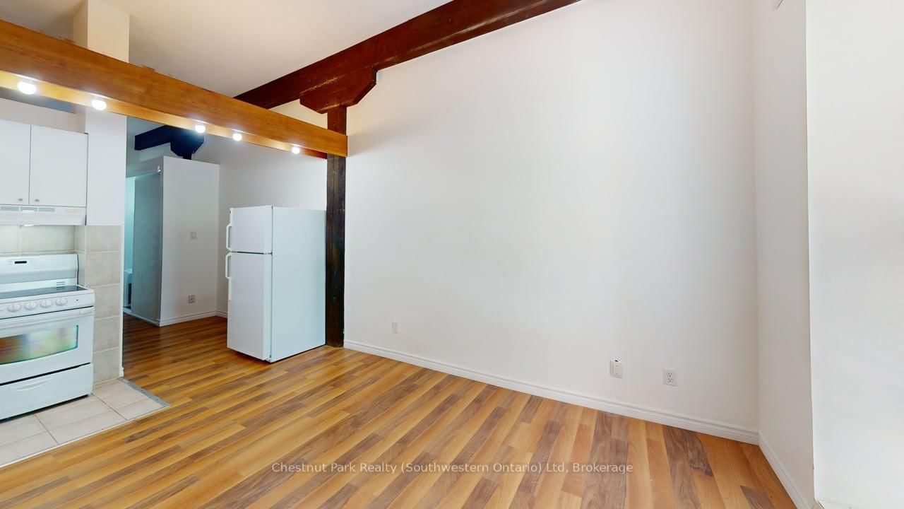 97 Farquhar Street, Unit 303