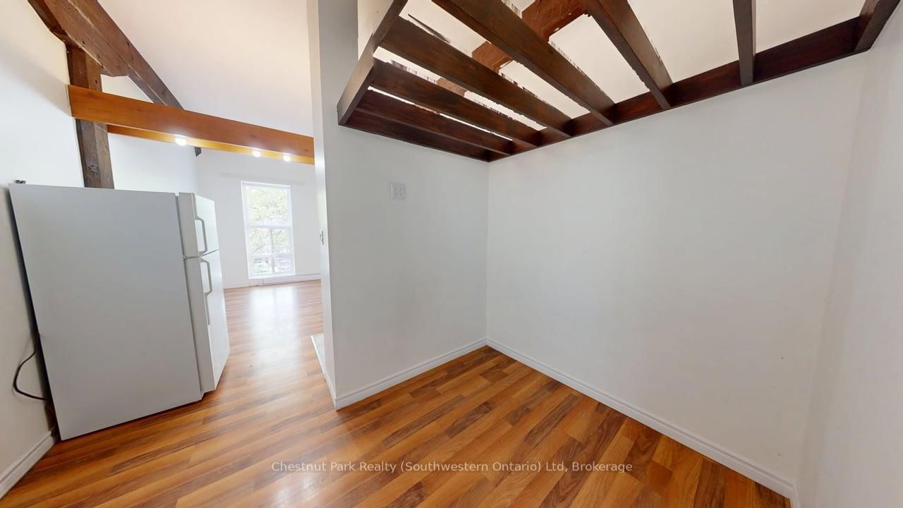 97 Farquhar Street, Unit 303