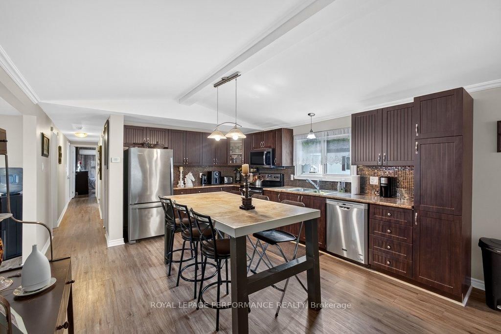 1039 Vista Barrett Private • Greely, ON photo 15