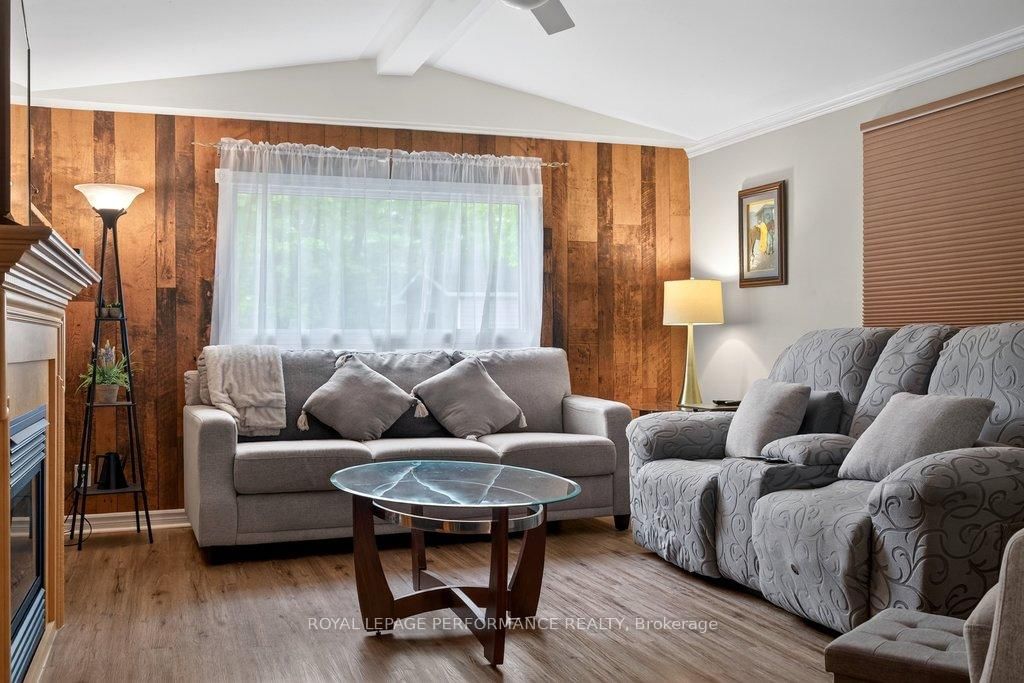 1039 Vista Barrett Private • Greely, ON photo 17