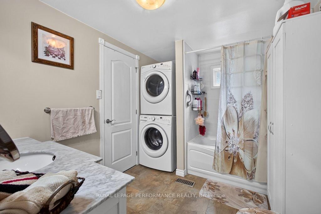 1039 Vista Barrett Private • Greely, ON photo 31