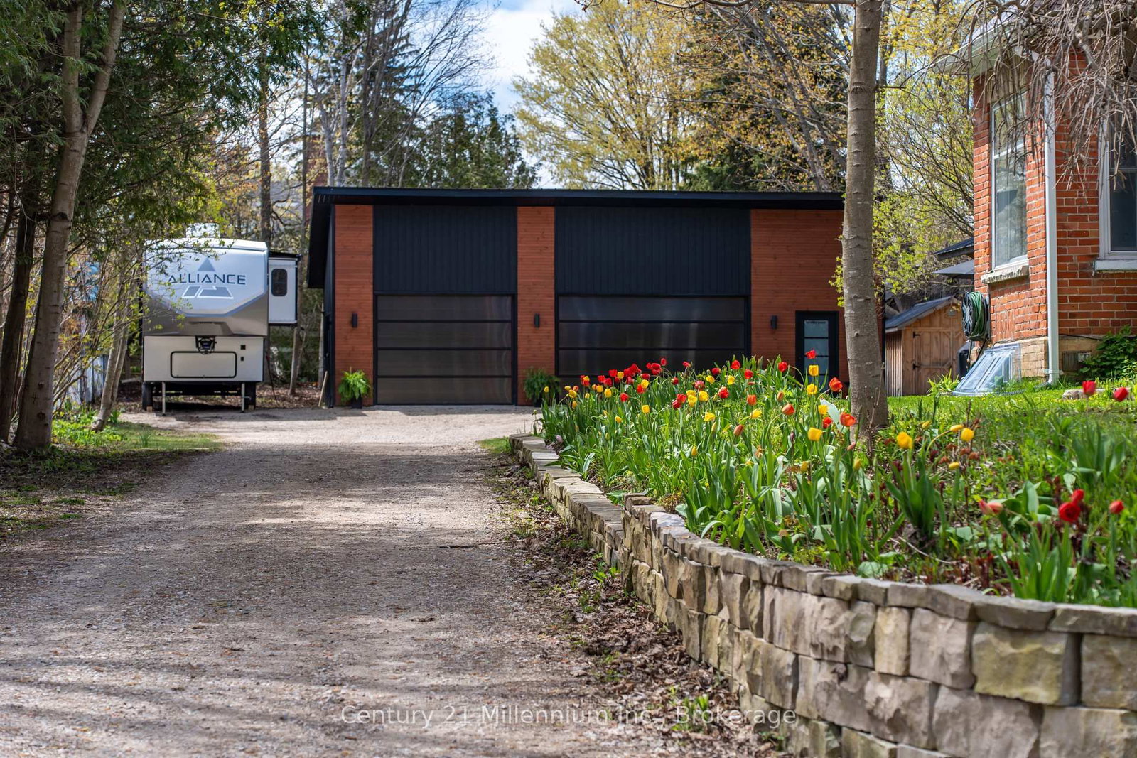 16 Peter Street • Grey Highlands, ON photo 4