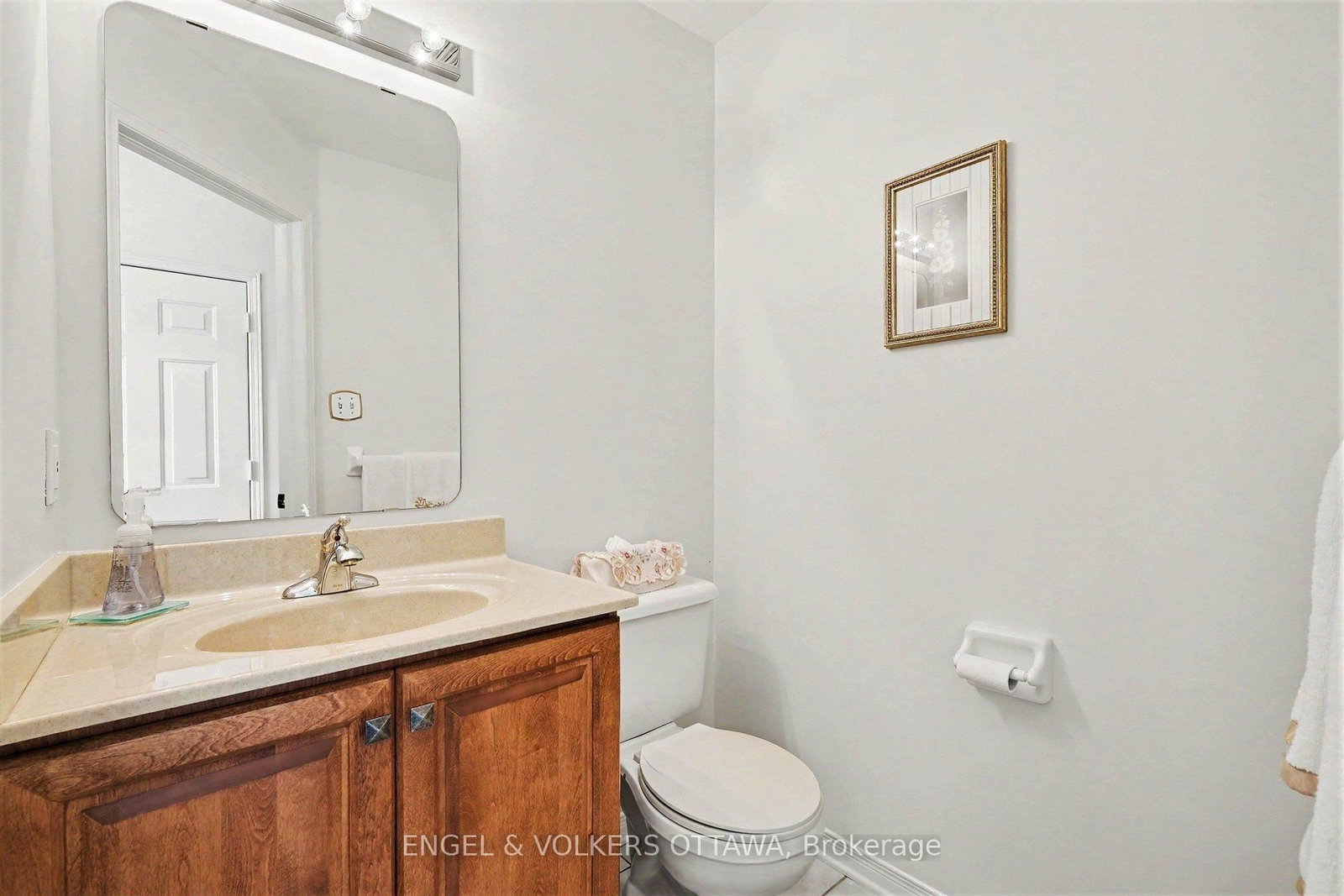 19 Riverbank Court • Stittsville, ON photo 20