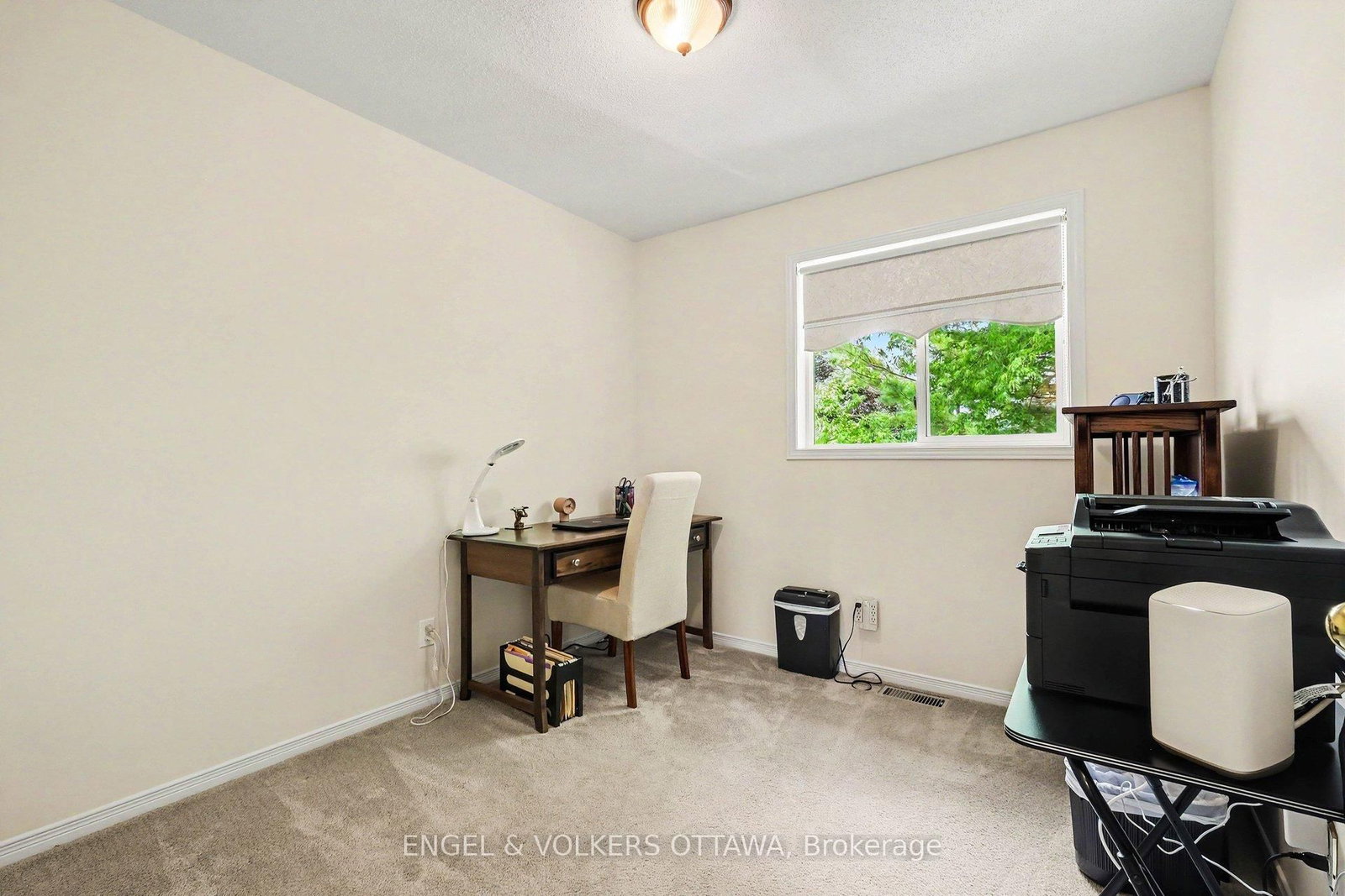 19 Riverbank Court • Stittsville, ON photo 21