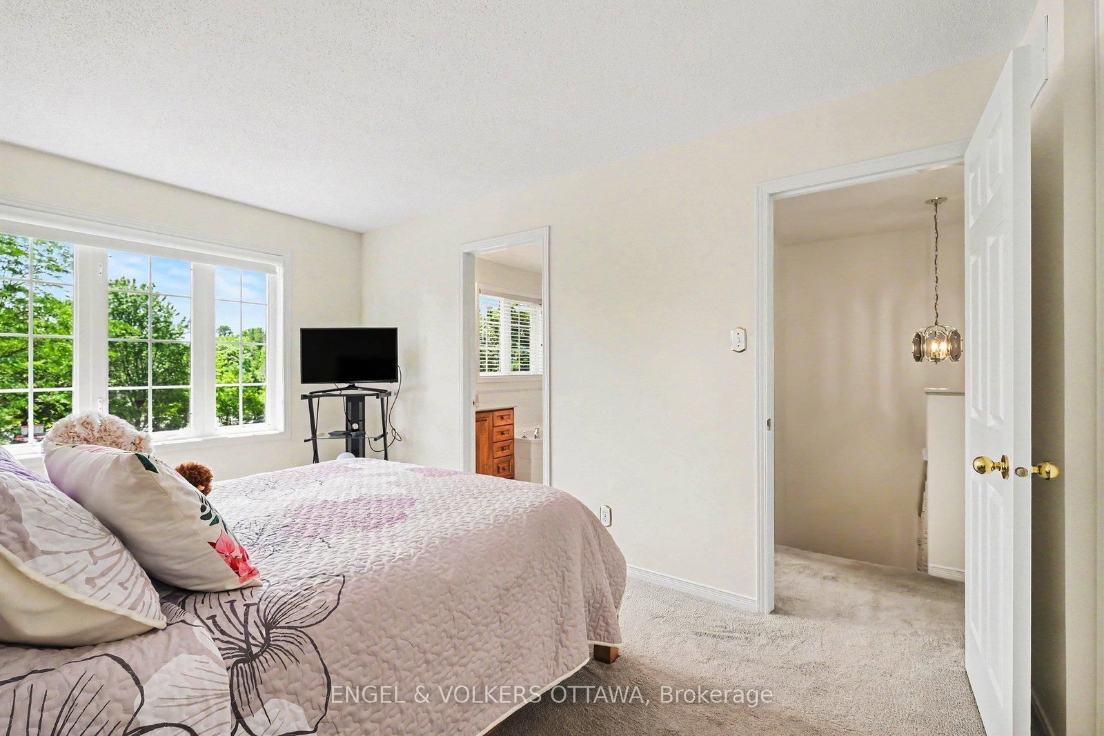 19 Riverbank Court • Stittsville, ON photo 29