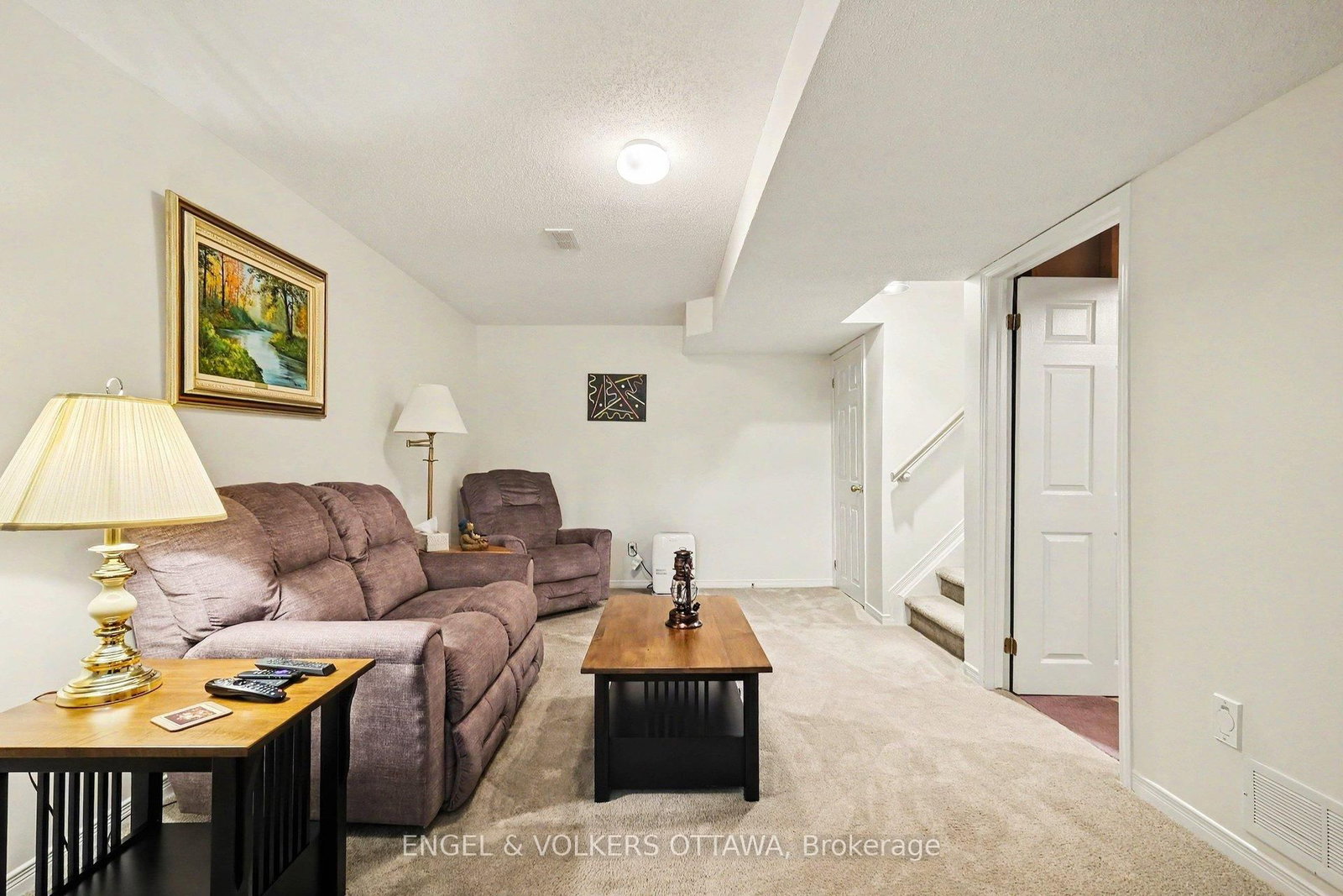 19 Riverbank Court • Stittsville, ON photo 36