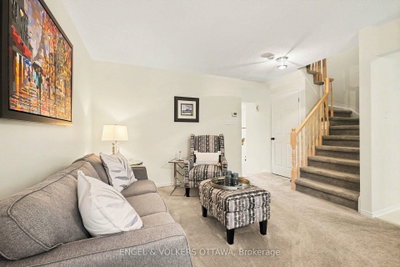 19 Riverbank Court • Stittsville, ON photo 8