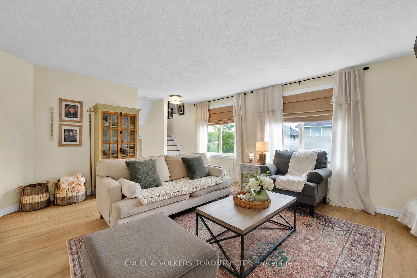 786 Hunters Gate Crescent • Woodstock, ON photo 14