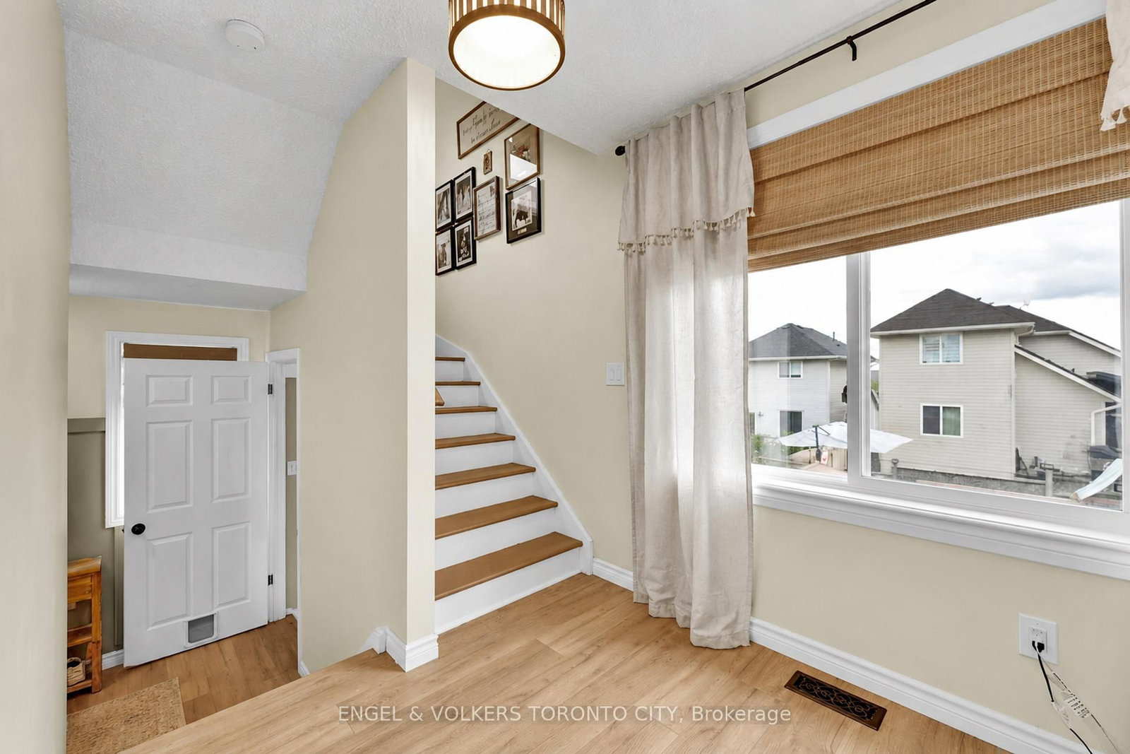 786 Hunters Gate Crescent • Woodstock, ON photo 20