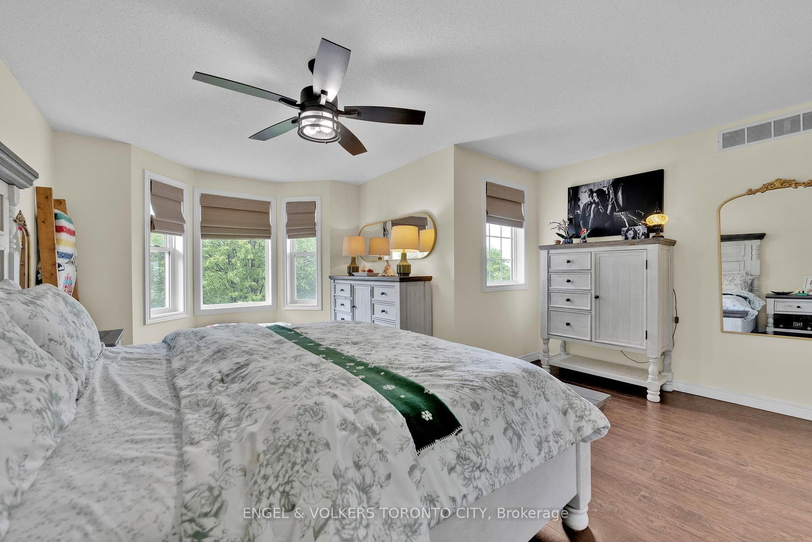 786 Hunters Gate Crescent • Woodstock, ON photo 35