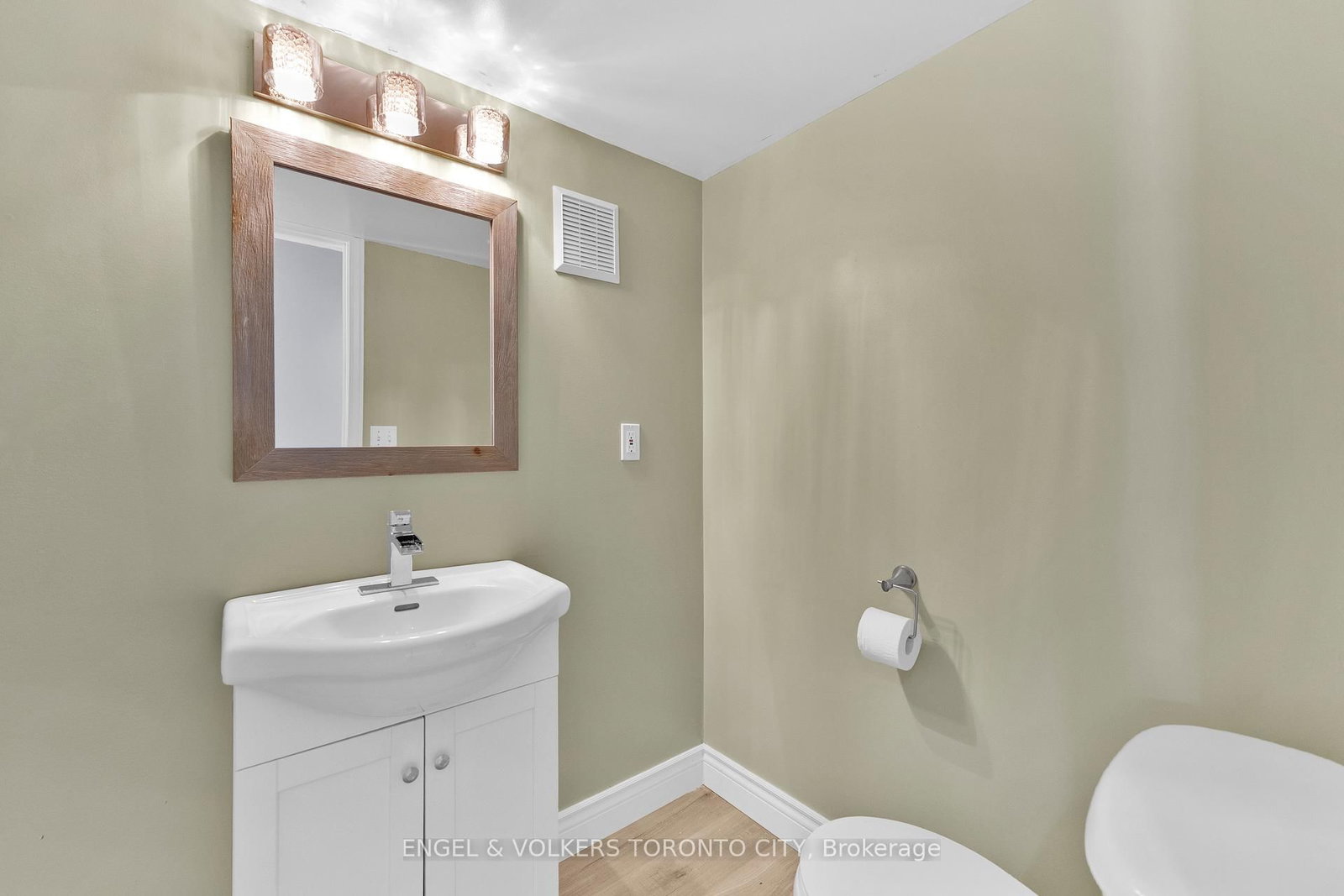 786 Hunters Gate Crescent • Woodstock, ON photo 42