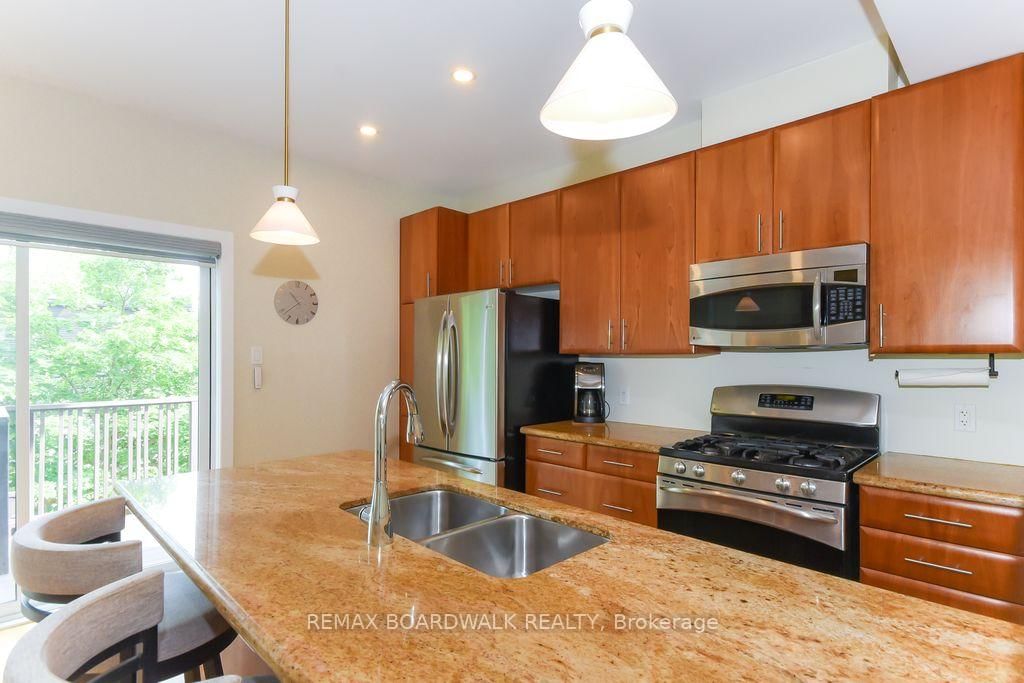51 Drouin Avenue • Ottawa, ON photo 18