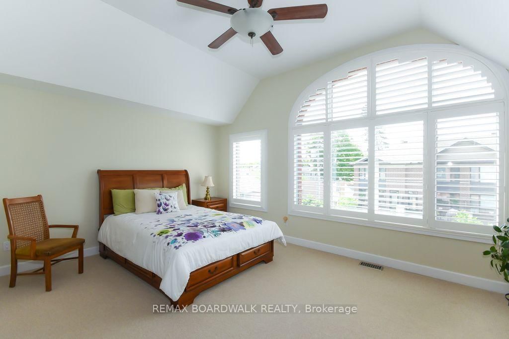 51 Drouin Avenue • Ottawa, ON photo 28