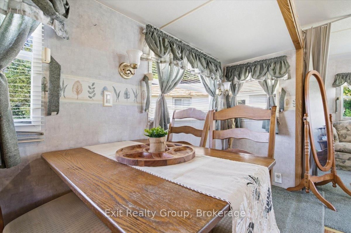 1154 County Rd 14 • Prince Edward County, ON photo 17