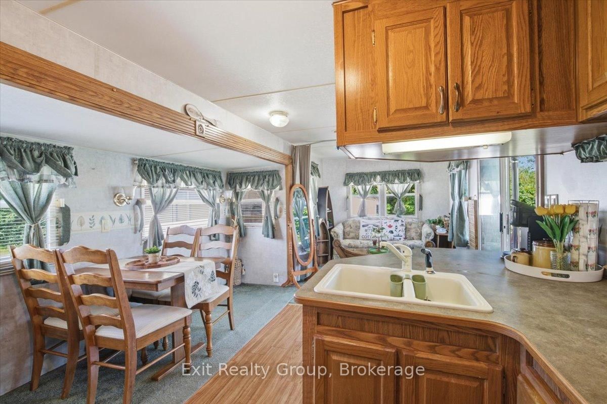 1154 County Rd 14 • Prince Edward County, ON photo 21