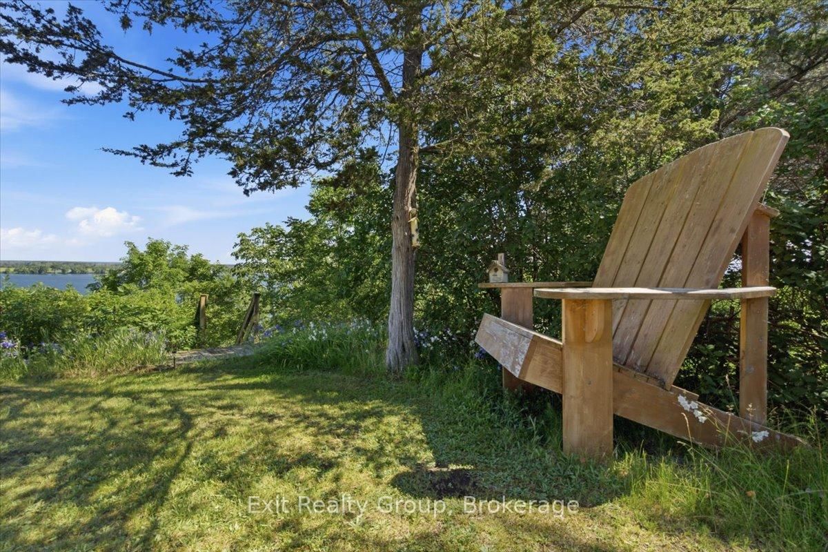 1154 County Rd 14 • Prince Edward County, ON photo 31