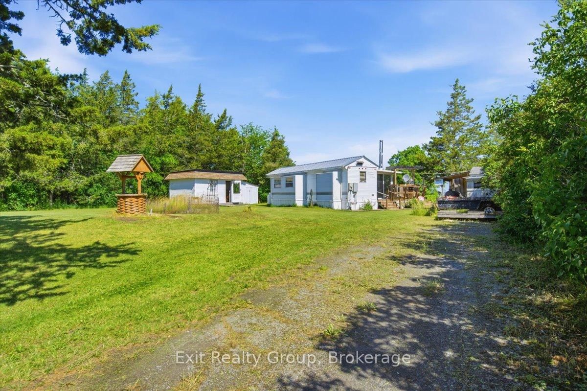 1154 County Rd 14 • Prince Edward County, ON photo 40