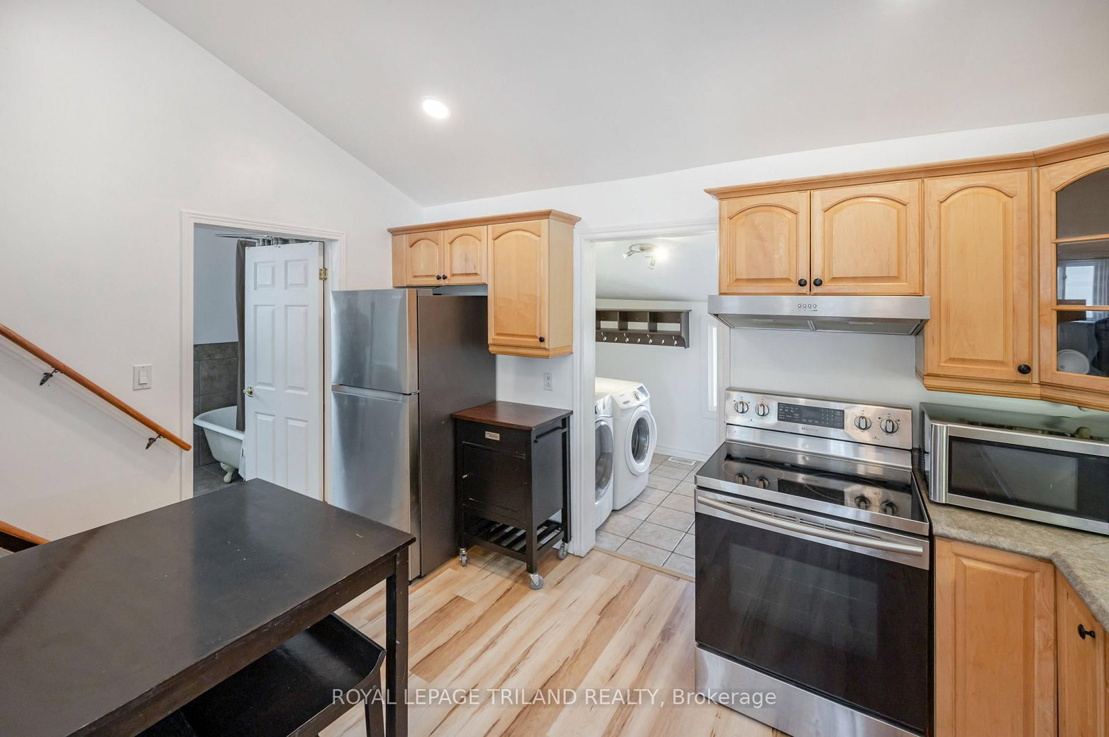 17 TRAFALGAR Street • St. Thomas, ON photo 10