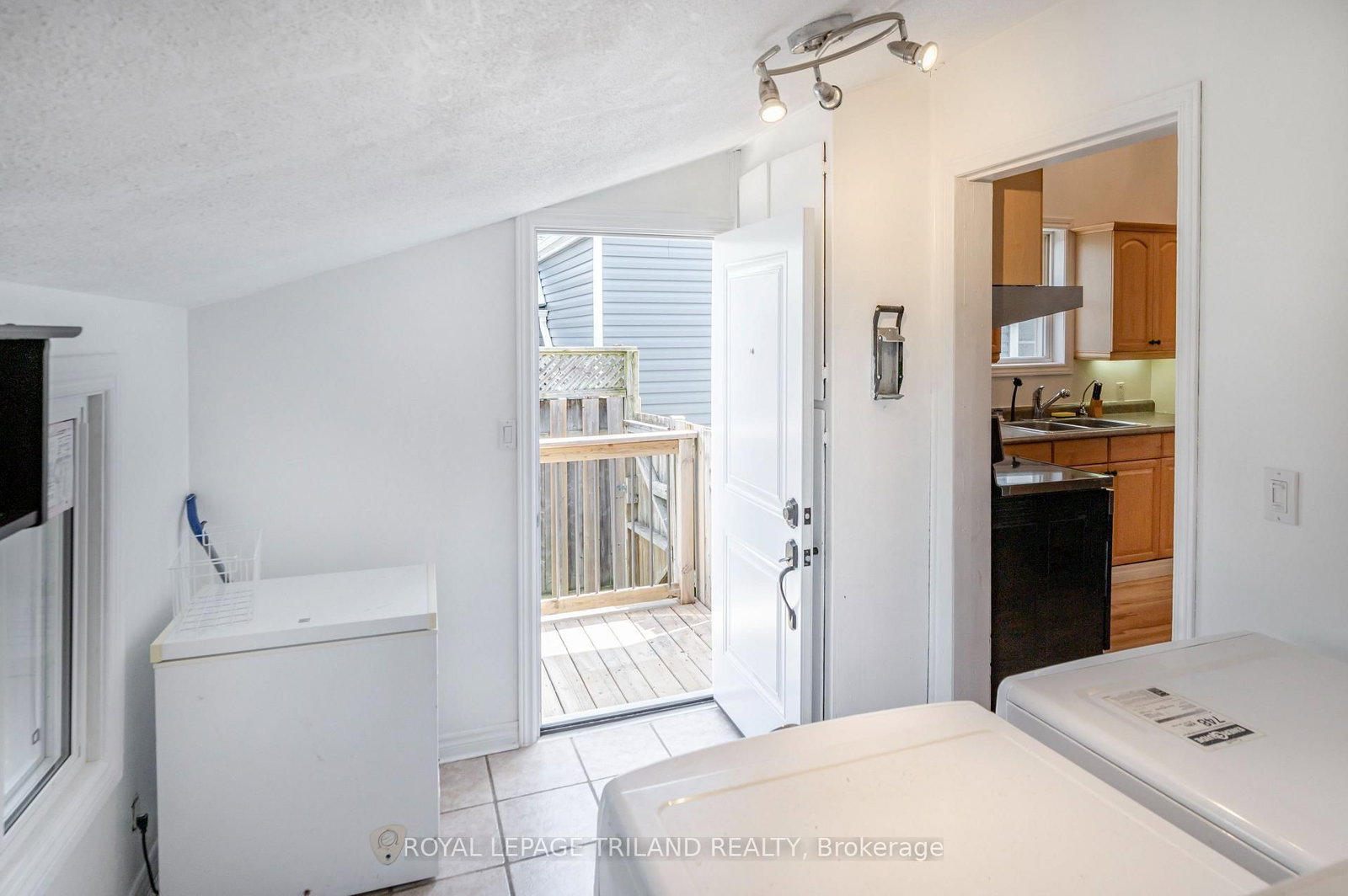 17 TRAFALGAR Street • St. Thomas, ON photo 14