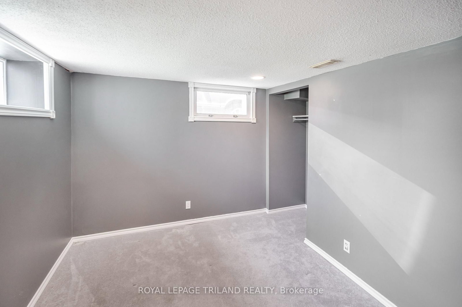 17 TRAFALGAR Street • St. Thomas, ON photo 23