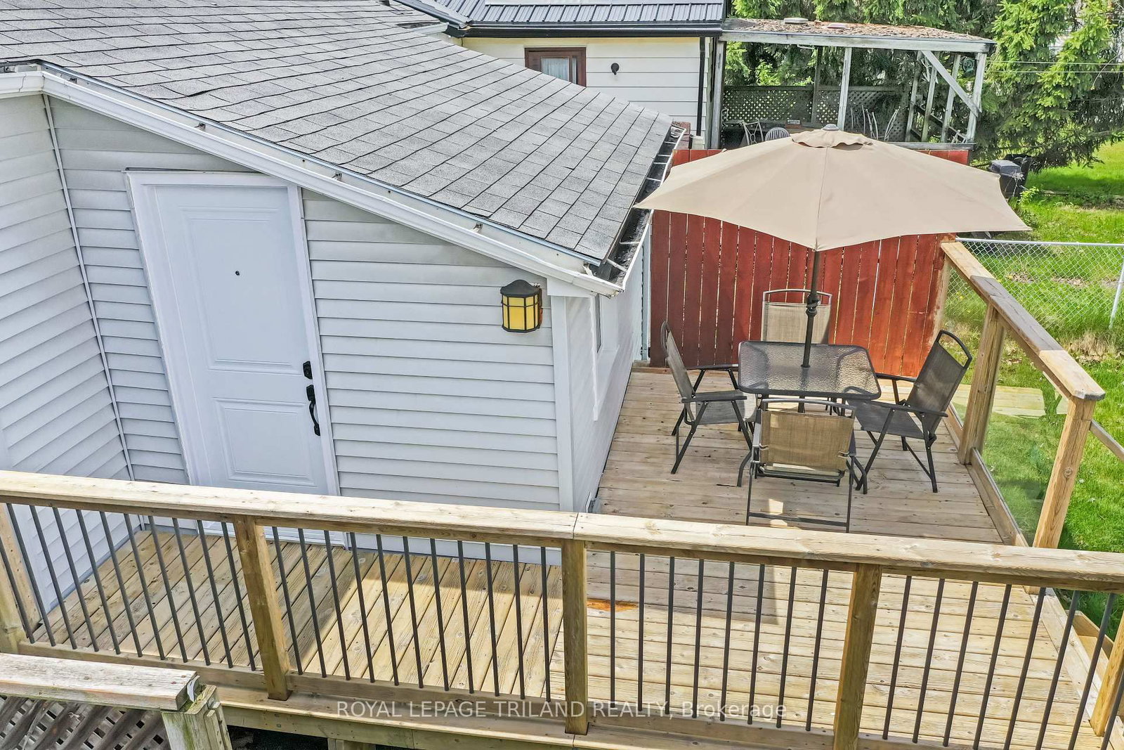 17 TRAFALGAR Street • St. Thomas, ON photo 24