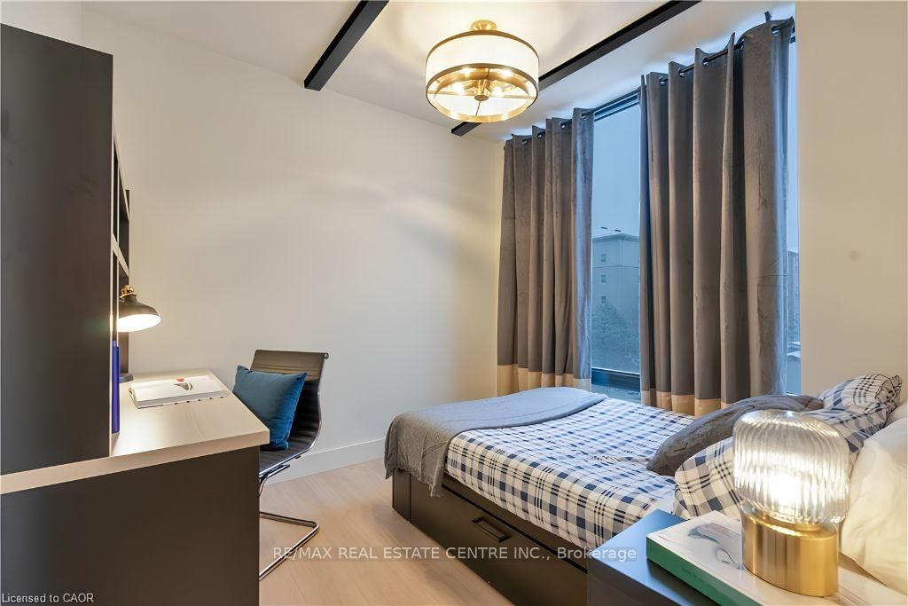 145 Columbia Street W, Unit 611