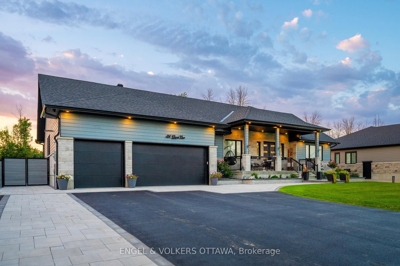 424 Ginger Crescent • Metcalfe, ON photo 2