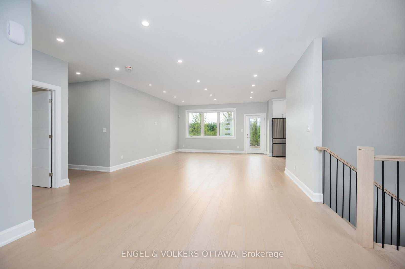 424 Ginger Crescent • Metcalfe, ON photo 5