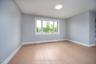 424 Ginger Crescent • Metcalfe, ON photo 8