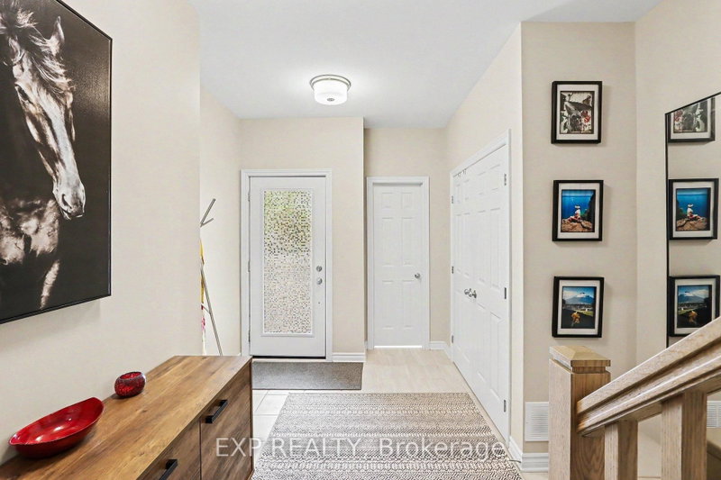 276 Pastel Way photo 3