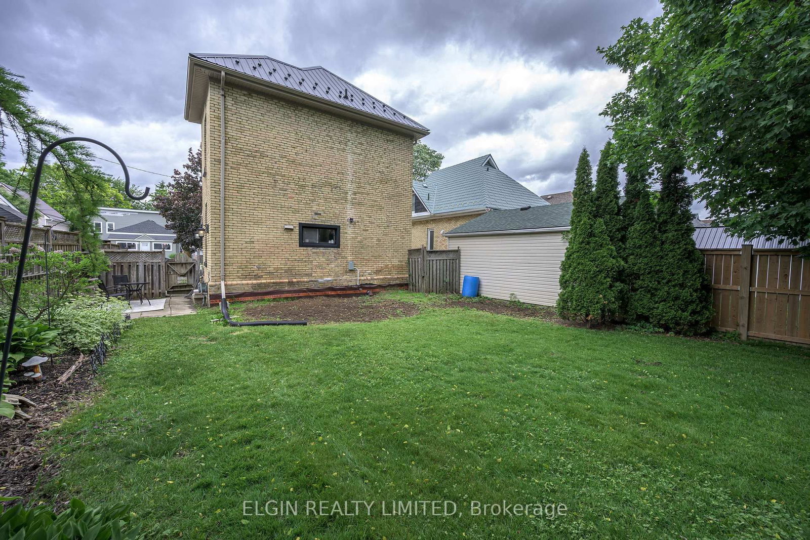 25 Locust Street • St. Thomas, ON photo 26