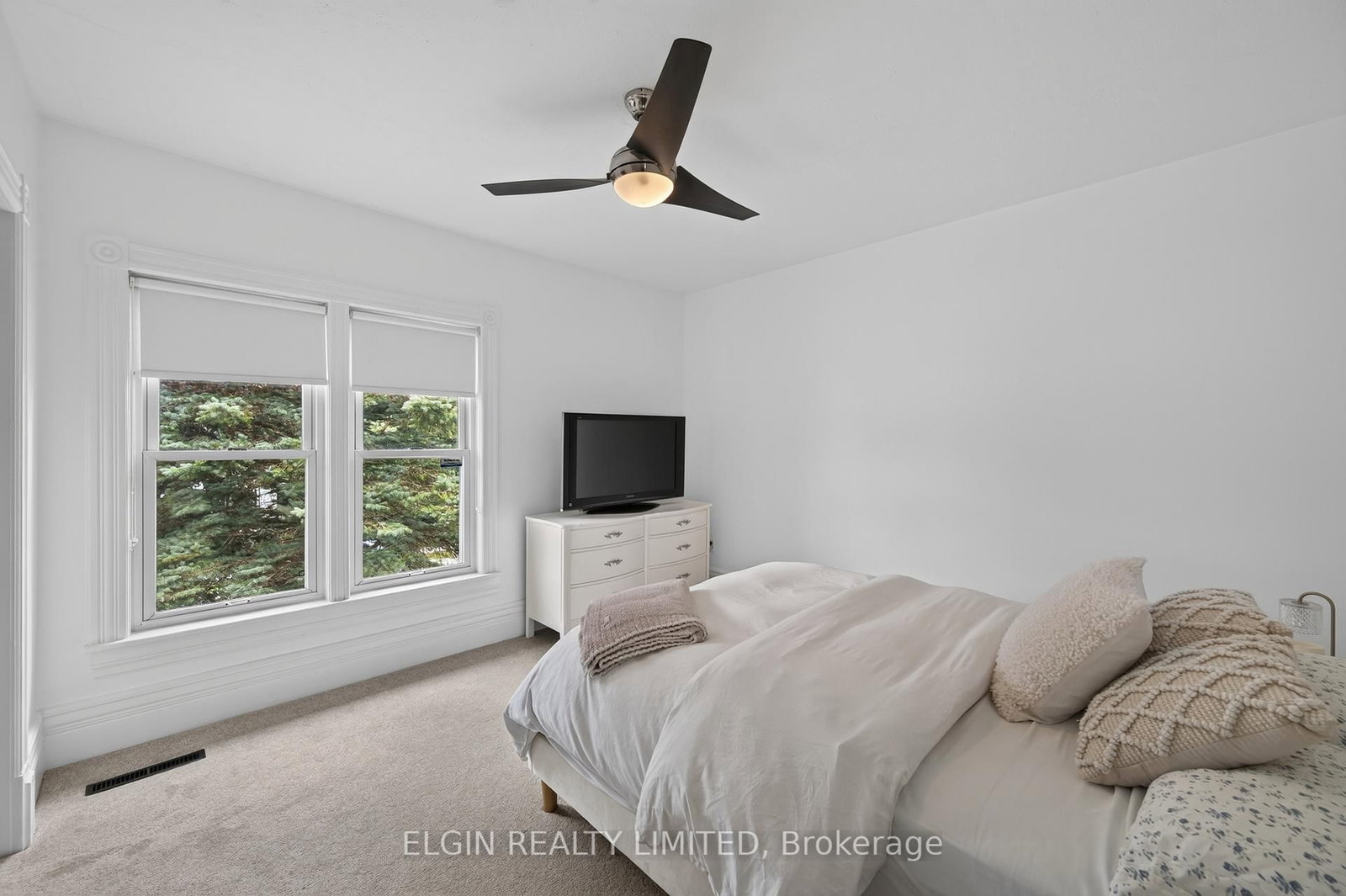 25 Locust Street • St. Thomas, ON photo 9