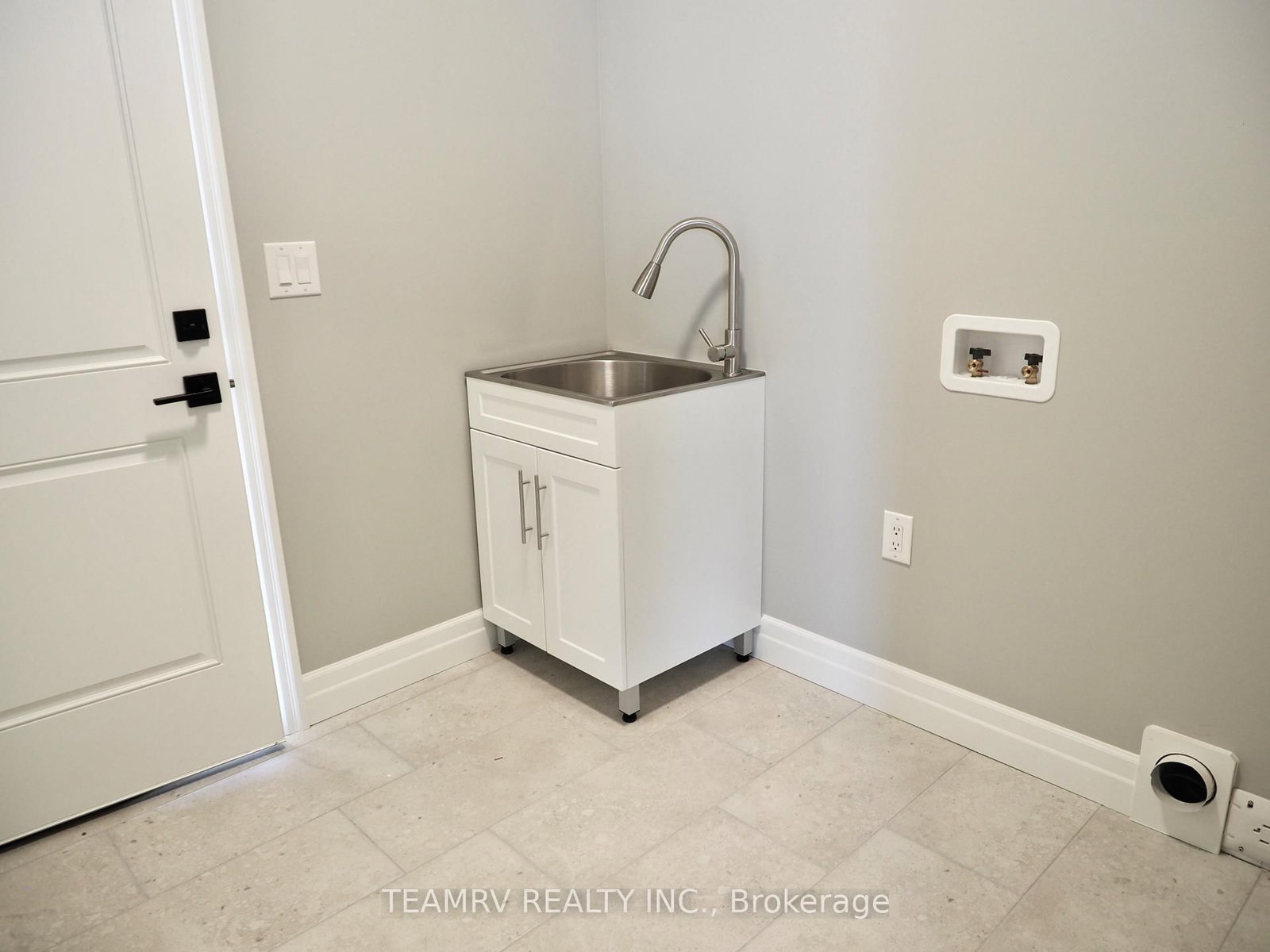 17 DARROW Drive • Tillsonburg, ON photo 21