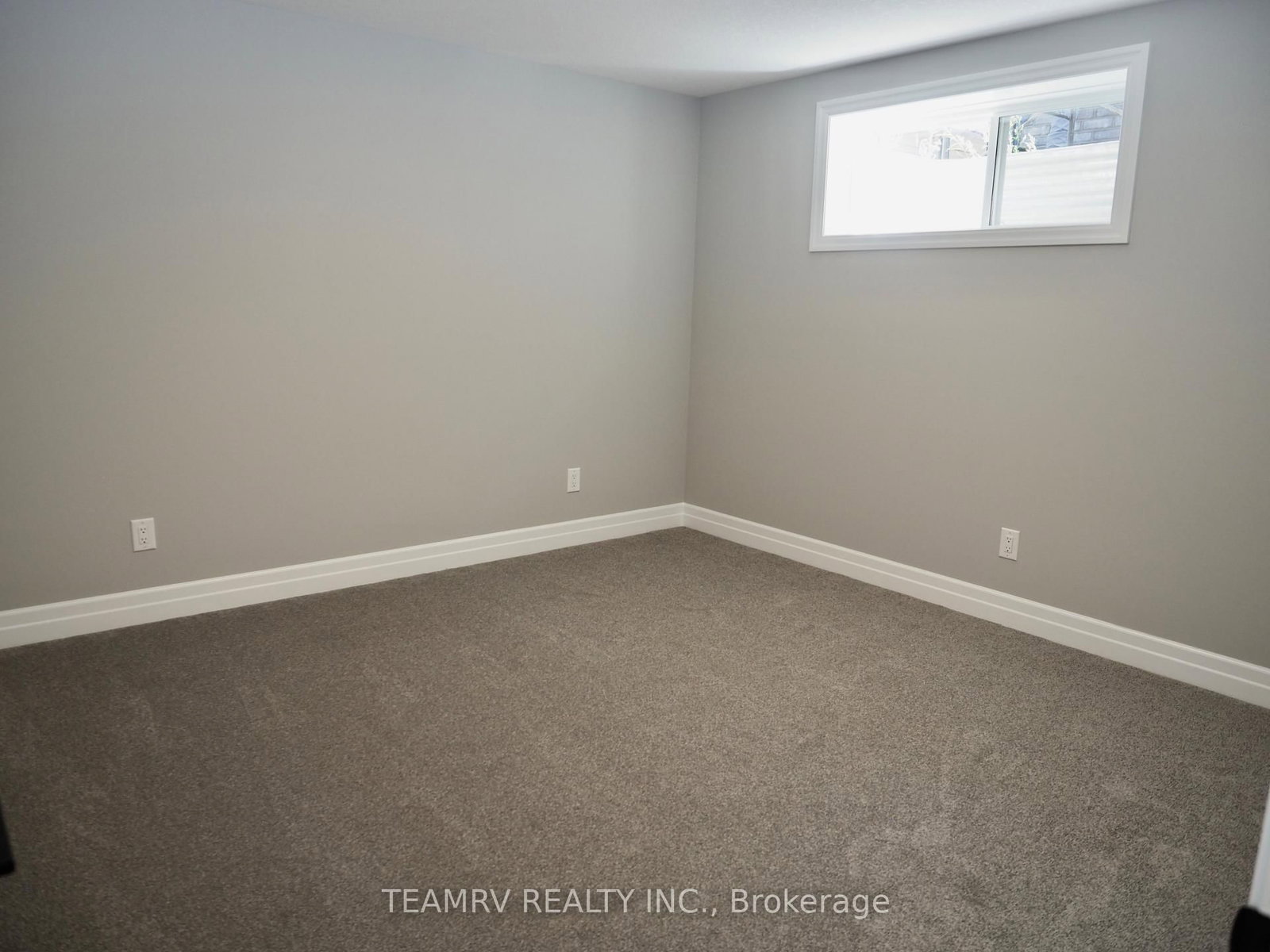17 DARROW Drive • Tillsonburg, ON photo 24