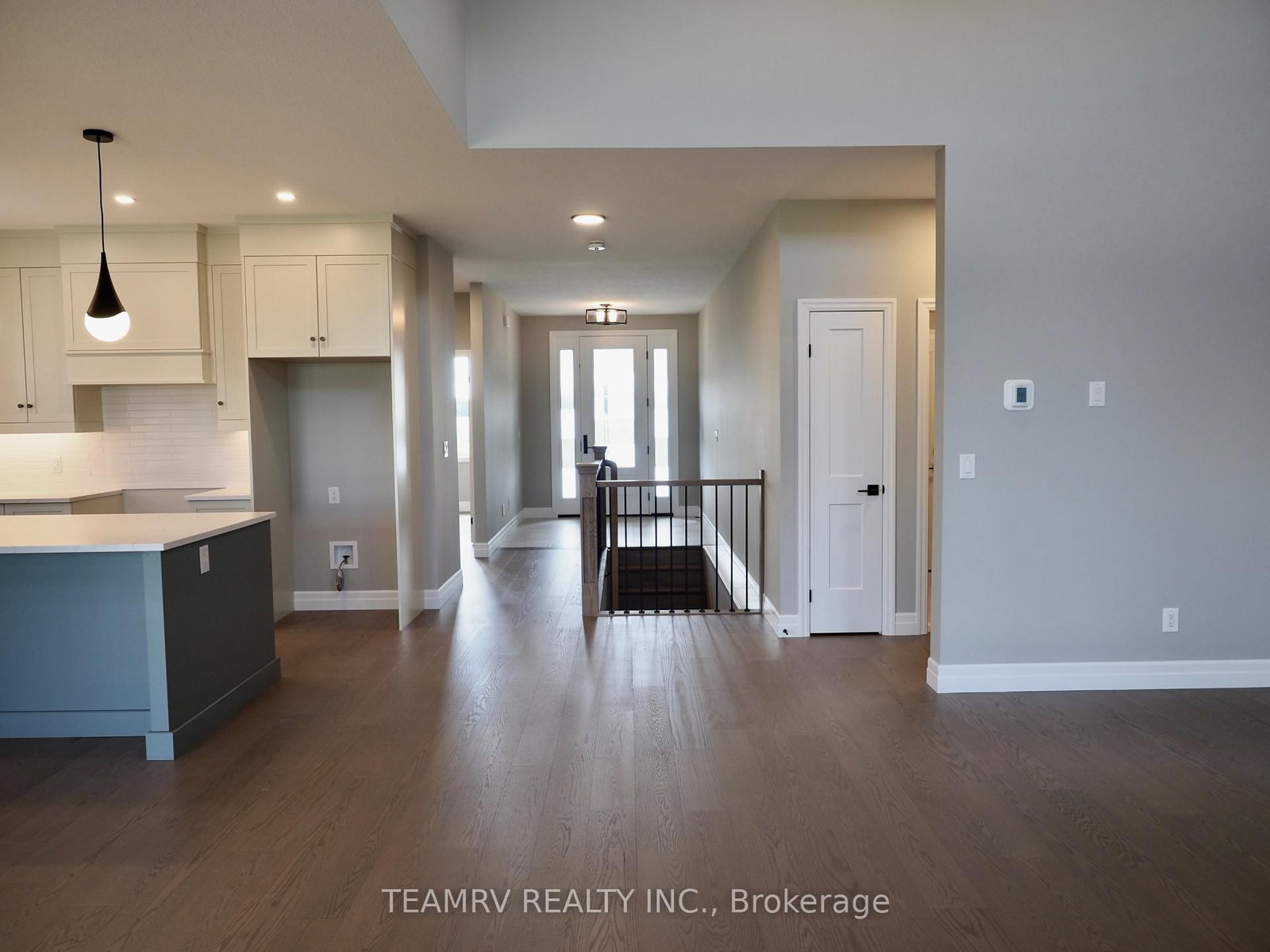 17 DARROW Drive • Tillsonburg, ON photo 5