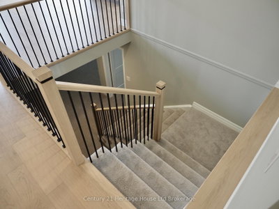 28 Sycamore Drive • Tillsonburg, ON photo 9