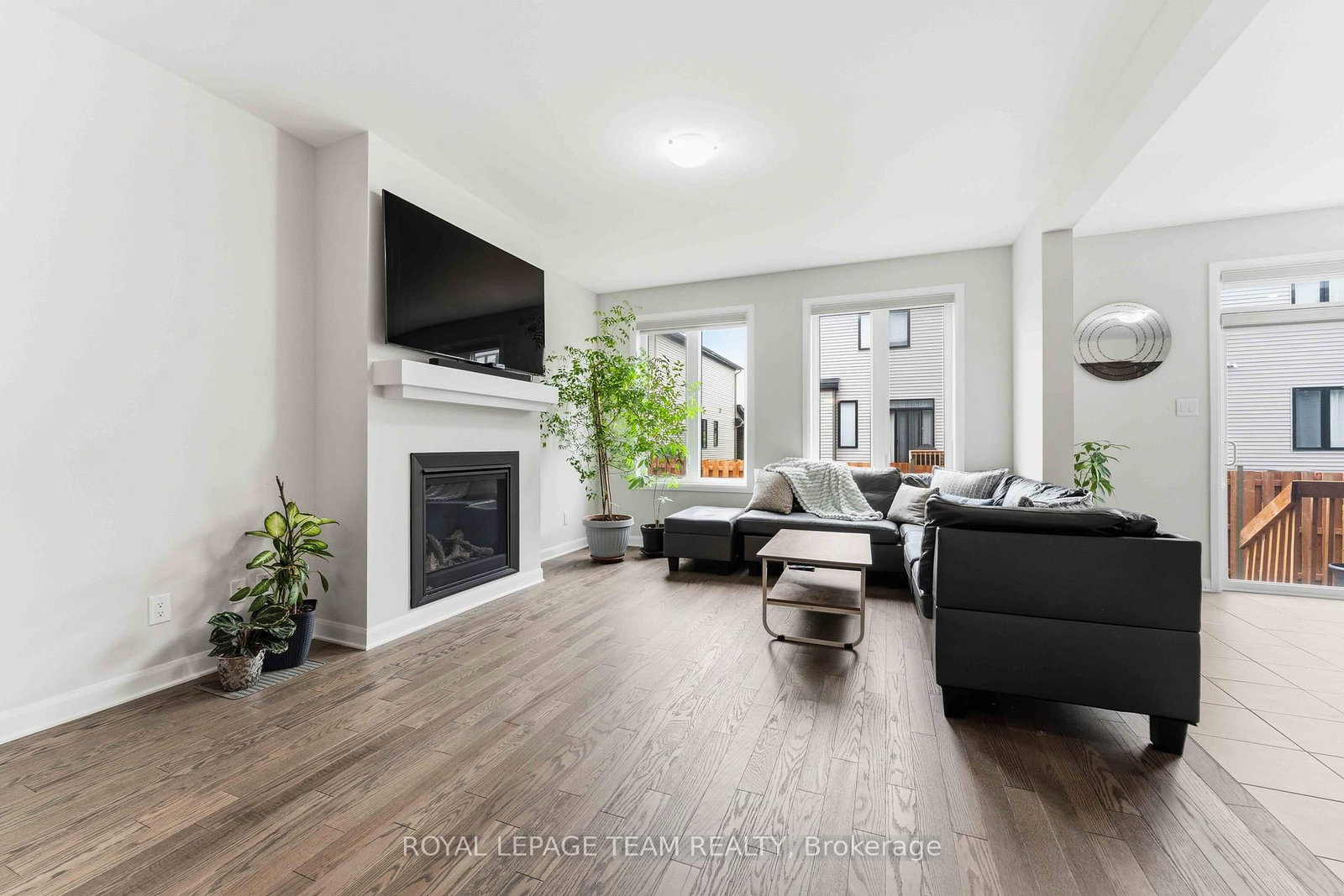 332 Elsie Macgill Walk • Kanata, ON photo 10