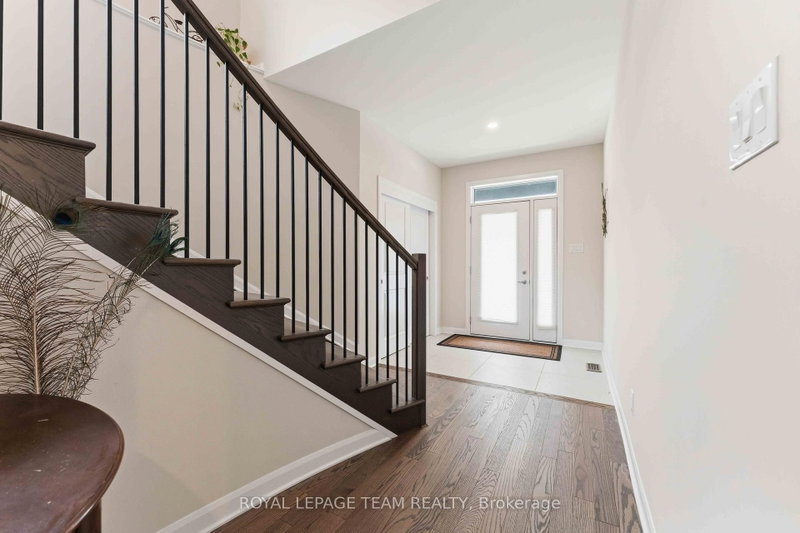 332 Elsie Macgill Walk