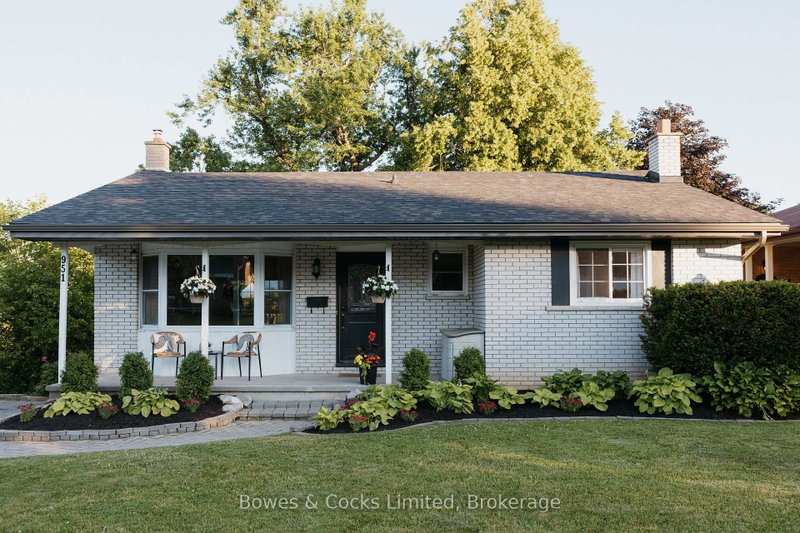 home for sale on 951 Ellesmere Avenue