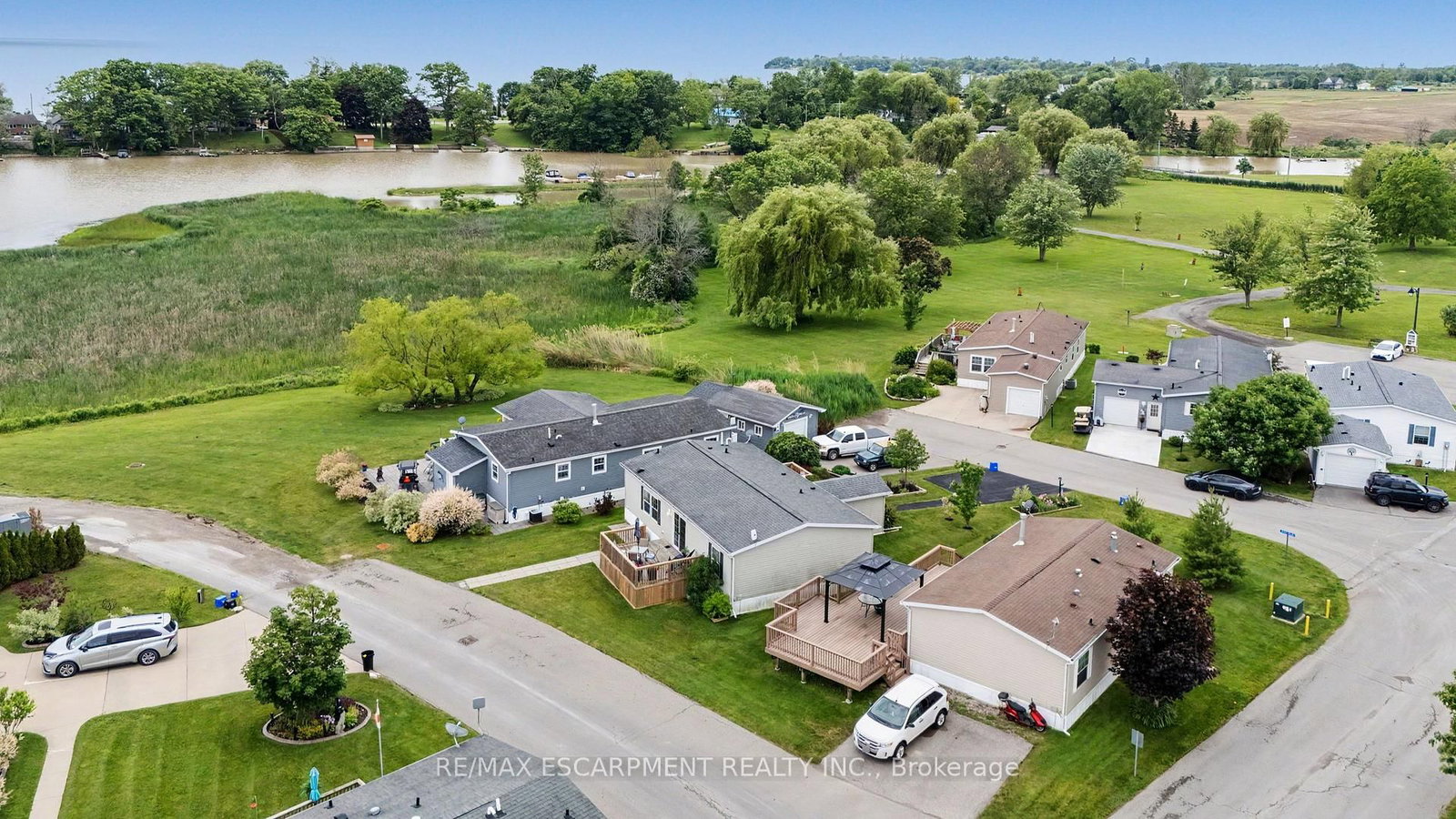 4 Hickory Hollow • Haldimand, ON photo 36